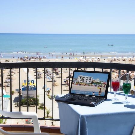 Hotel Usa Rimini Oda fotoğraf